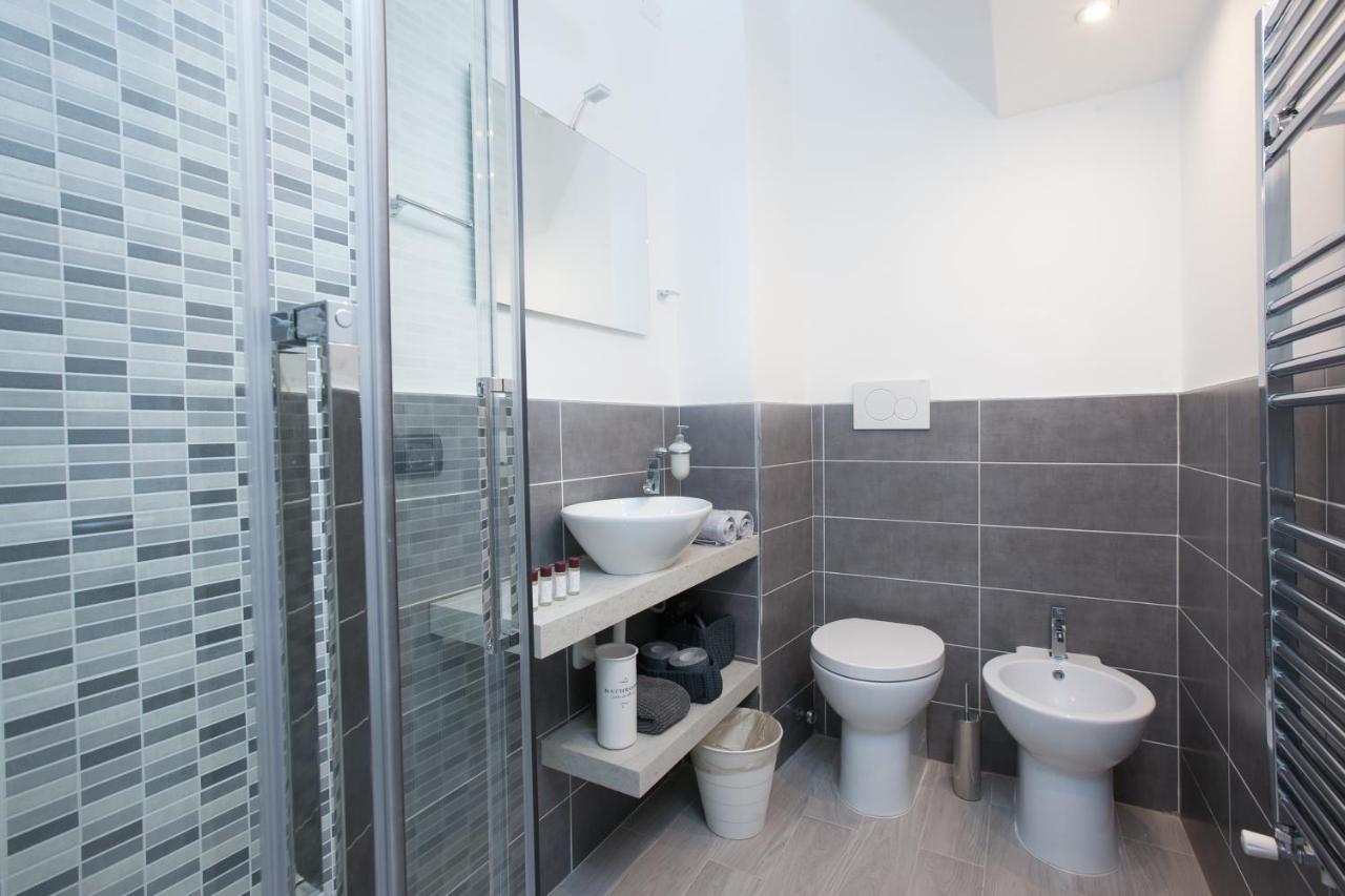 Amazing And New Penthouse In City Center Milan Luaran gambar