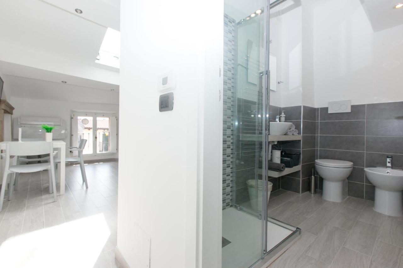 Amazing And New Penthouse In City Center Milan Luaran gambar